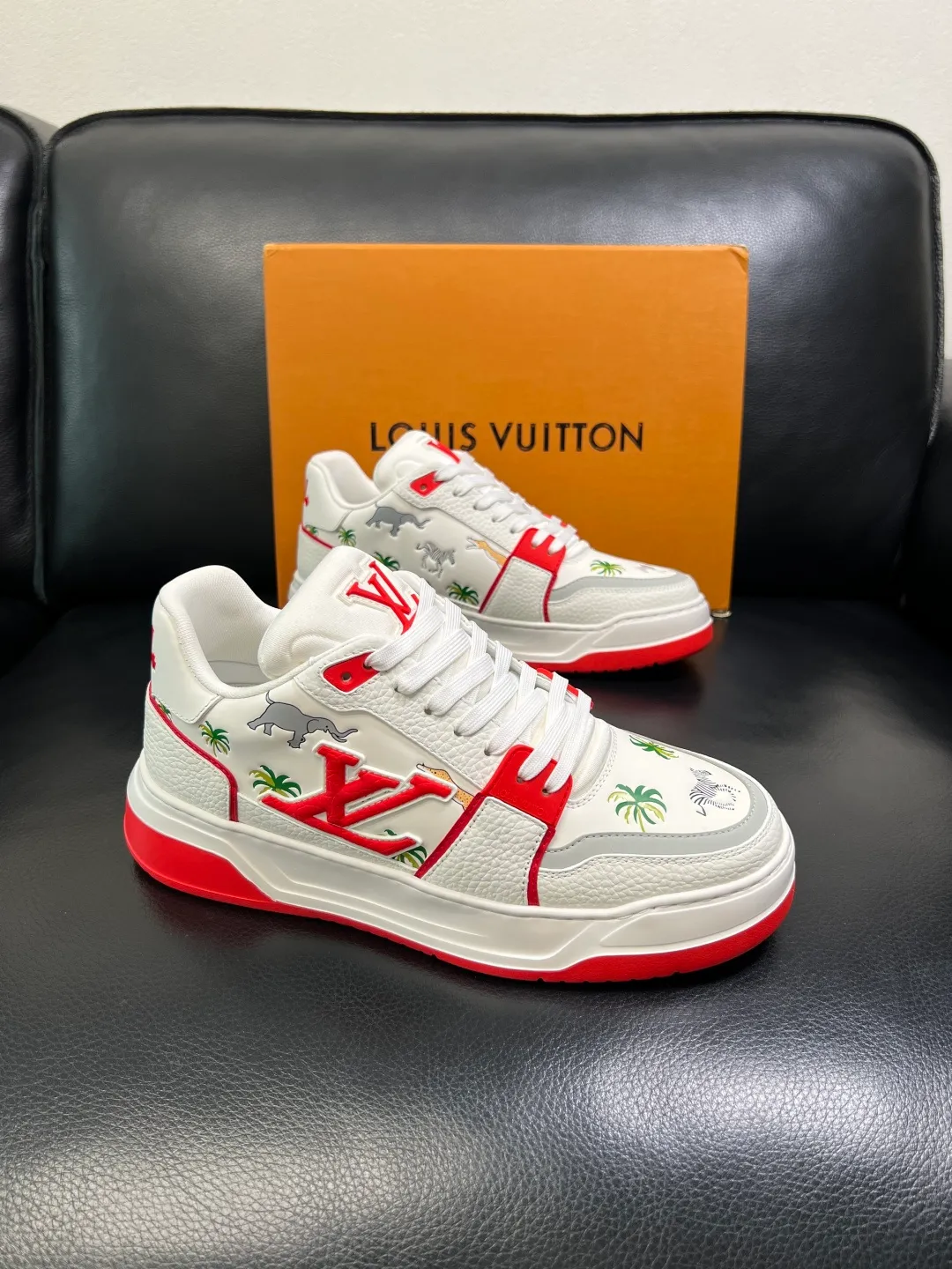 Men's shoes 💰 940 Lv high quality top crafts Louis Vuitton, sports sneakers counter synchronization, uppers imported from Italy, high-quality splicing colorful complex crafts, imported mesh pads soft and comfortable, soles: original soles specially provided by the original factory, T men's shoes 💰U exclusive movable molded soles super comfortable, original factory single goods, code number 39-44 (customized 38 45)